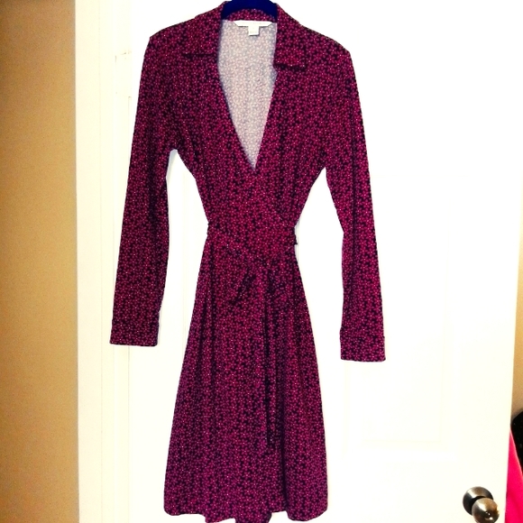 Diane Von Furstenberg Dresses & Skirts - DIANE VON FURSTENBERG WRAP DRESS